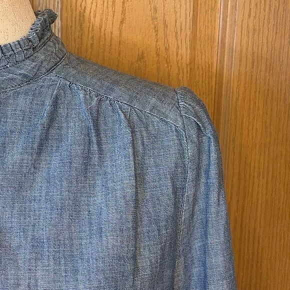 Gap Chambray Ruffle Collar Button Cotton Blouse Top Small - Picture 6 of 8